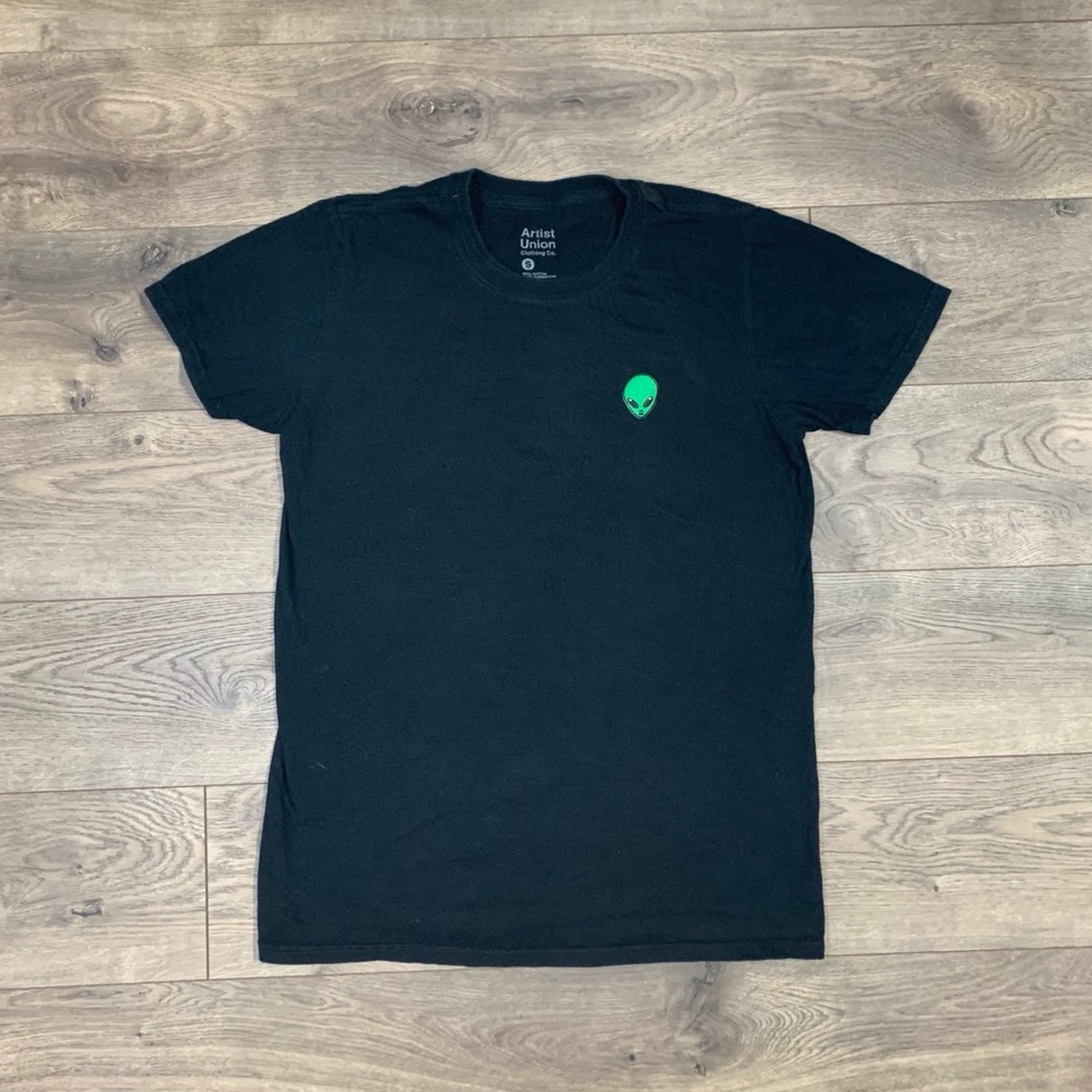 **SOLD** Artist Union Men’s Alien Tee
